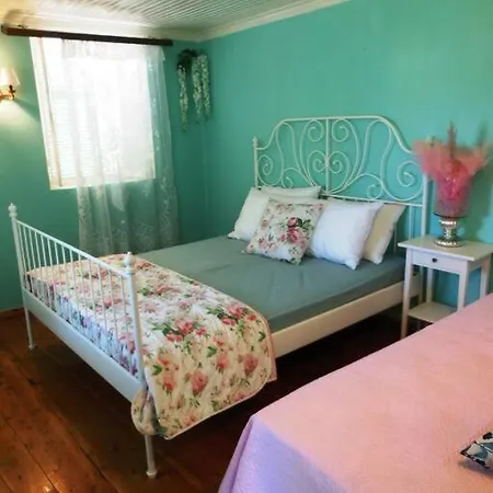 1882 Vintage Holiday home