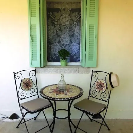 1882 Vintage Holiday home