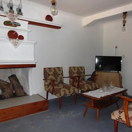 1882 Vintage Holiday home *
